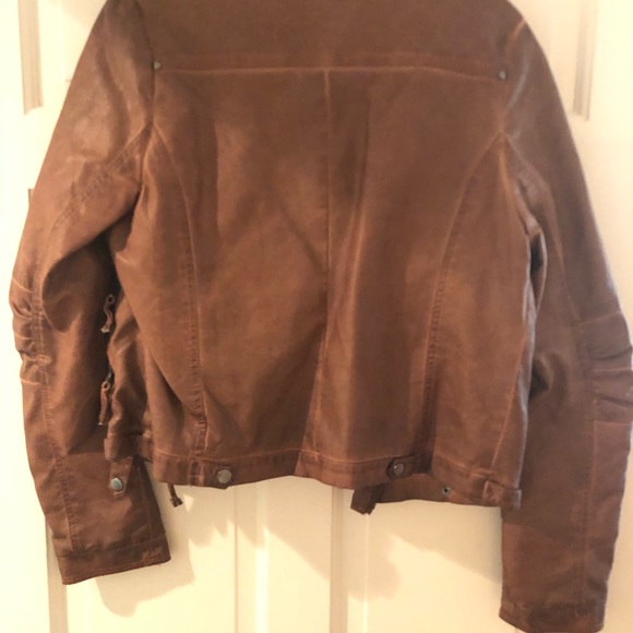 Leather jacket - Picture 2 of 3